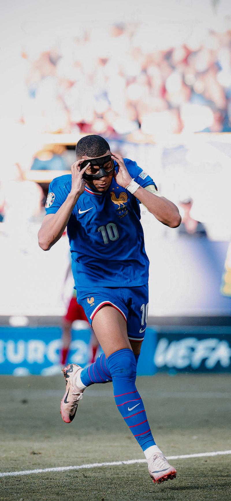 手感冰凉！赵嘉仁7中1仅拿3分1板2助1帽（命中率惨淡！赵嘉仁7投仅中1，拿下3分1板2助1帽）