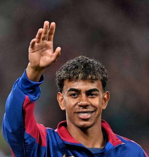 英媒：德利赫特的伤势并不严重，最快有望本周恢复训练