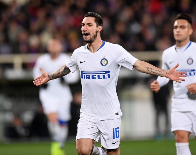 巴萨本赛季国家德比第四球衣谍照：锯齿条纹纪念05年国家德比（巴萨本季国家德比第四球衣曝光：锯齿纹致敬2005年国家德比）