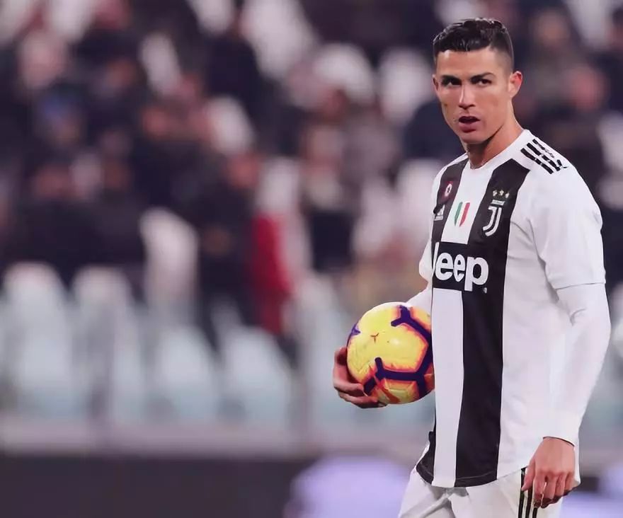 曼联7000万英镑签下亚当·沃顿的交易在水晶宫承认拜仁计划从老特拉福德挖角后加速进行。