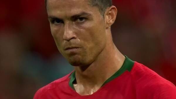 英超-利物浦2-0布莱顿，埃基蒂克双响萨拉赫助攻（英超：利物浦2-0布莱顿，埃基蒂克梅开二度，萨拉赫送出助攻）