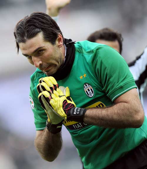 阿拉维斯名宿：阿隆索是一位优秀的教练，希望皇马不要解雇他（阿拉维斯名宿力挺阿隆索：执教能力出众，望皇马不要解雇他）