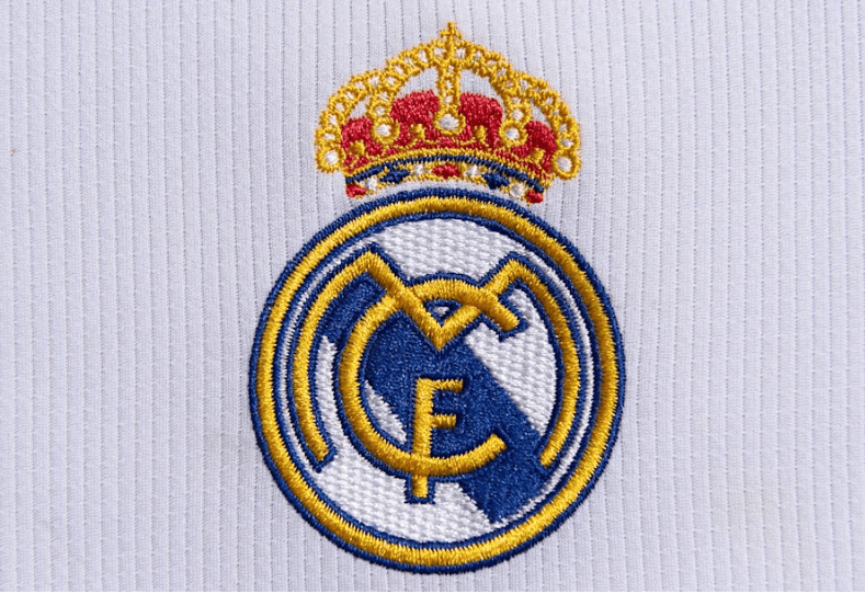 保级生死战戴帽，内马尔时隔1334天再度上演帽子戏法（内马尔保级生死战戴帽，阔别1334天再献帽子戏法）