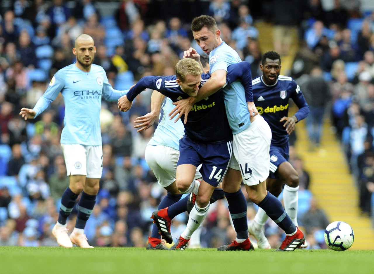 官方：齐达内之子卢卡内收肌受伤，已离开阿尔及利亚队训练营（阿尔及利亚队官方：卢卡·齐达内内收肌受伤，已离开国家队集训营）