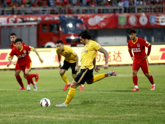 贝克汉姆夺冠宣言：你把球交给梅西，他就能创造机会！