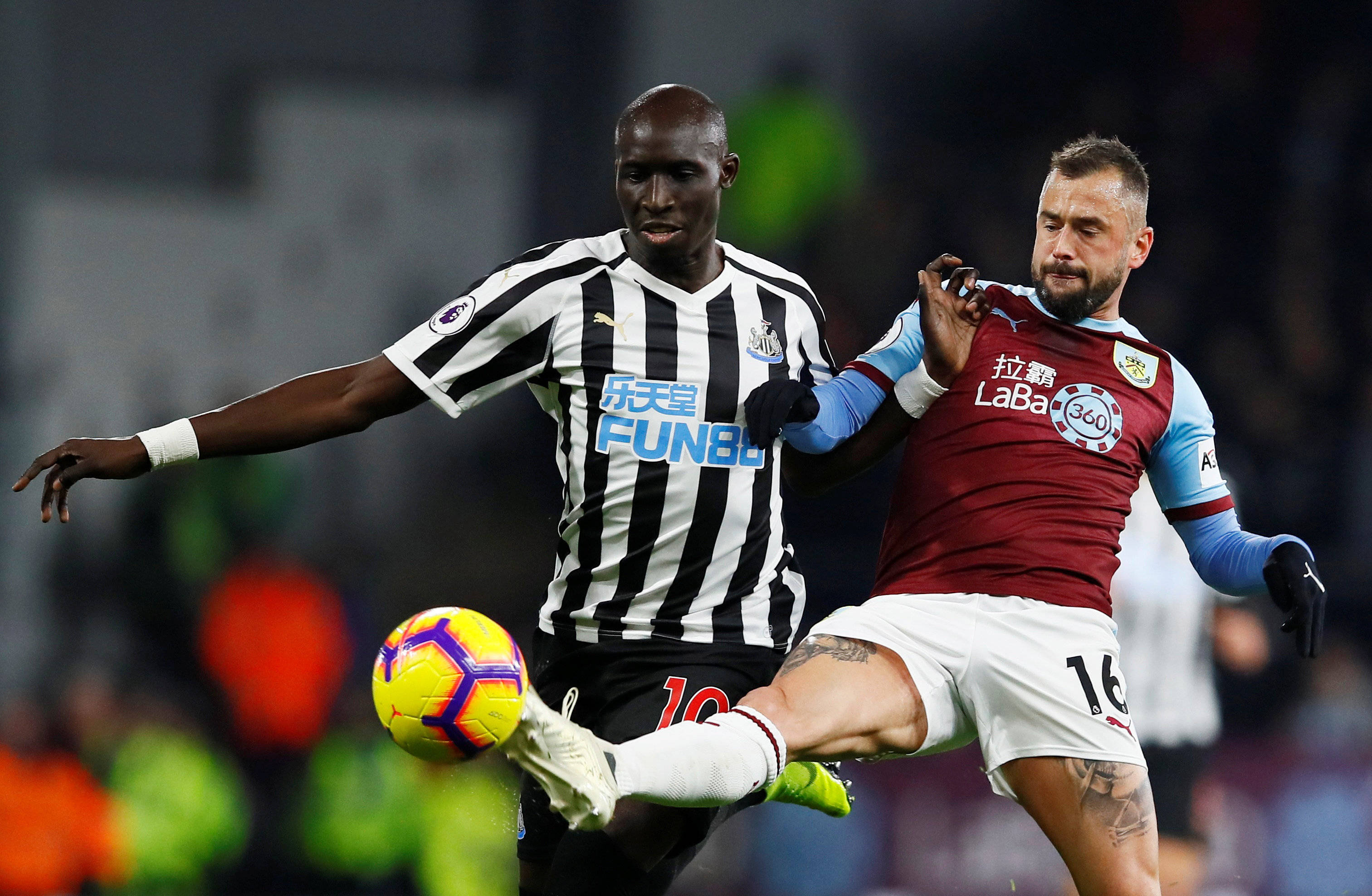 记者：纽卡要求谢什科48小时内答复，不打算拖到本周后半段