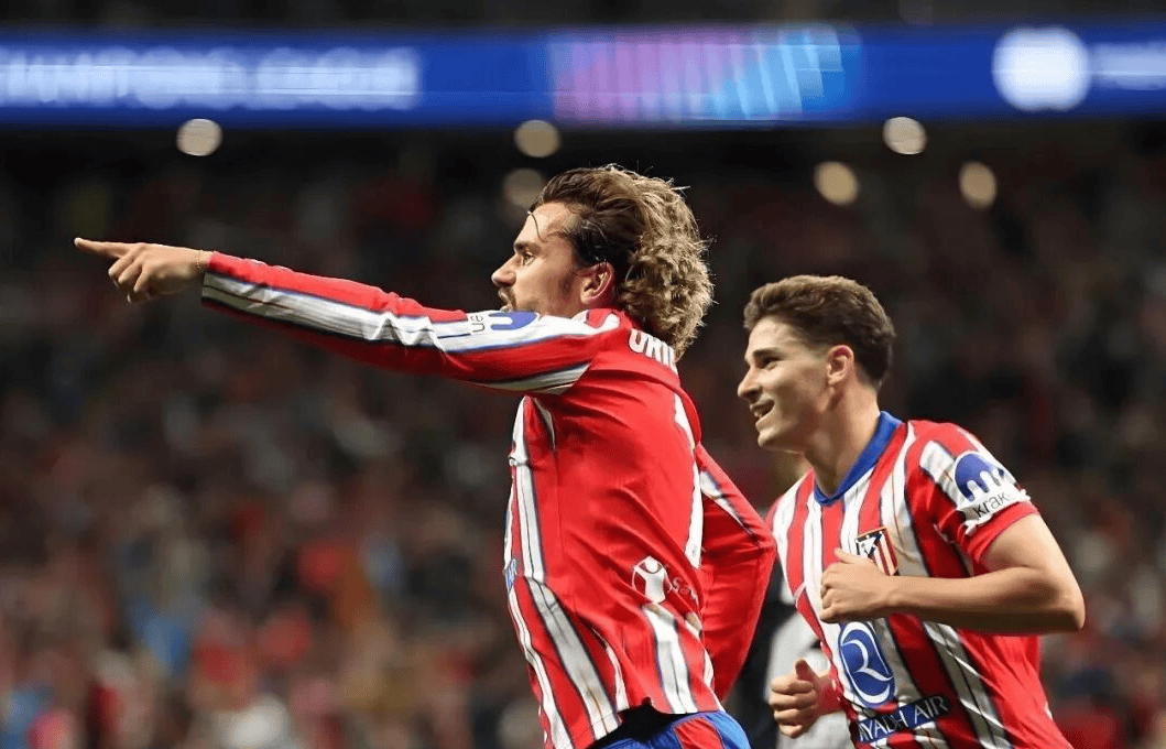 半场战报：格拉斯哥流浪者0-2罗马，佩莱格里尼、苏莱破门（半场：罗马2-0领先格拉斯哥流浪者，佩莱格里尼与苏莱建功）