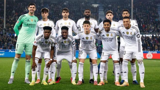 热议成都平神户：虽有遗憾但值得尊重，给中超挣脸没得黑（成都战平神户引热议：有憾仍可敬，为中超长脸无可指摘）