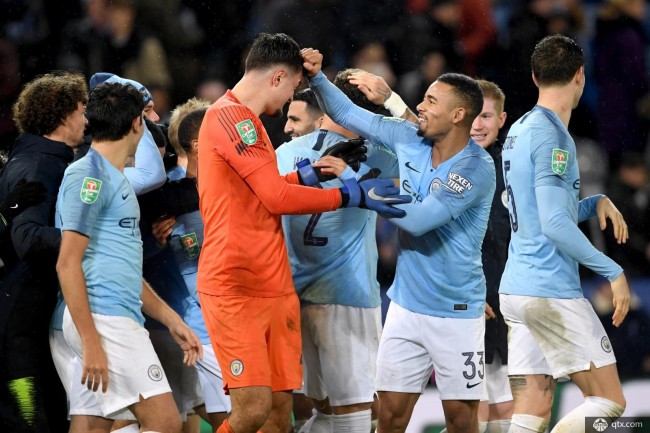 足球巴萨高层称将坚定走年轻化路线（巴萨管理层称将坚定推进年轻化战略）