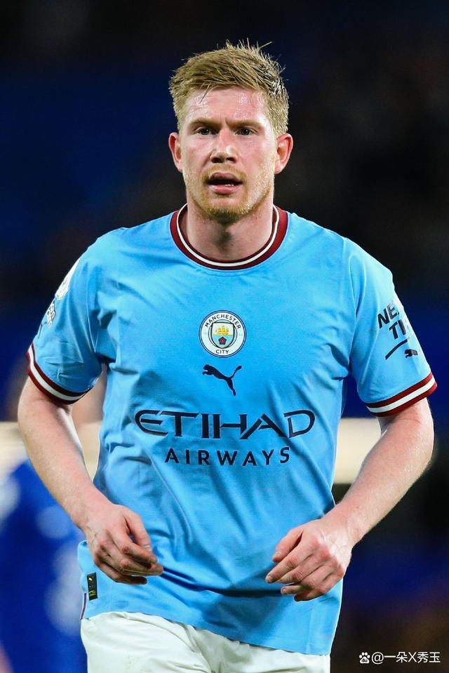 希勒等百球名宿祝贺哈兰德：仅用111场太离谱，他就是超巨（希勒等百球传奇齐贺哈兰德：111战破百太不可思议，他已是超级巨星）