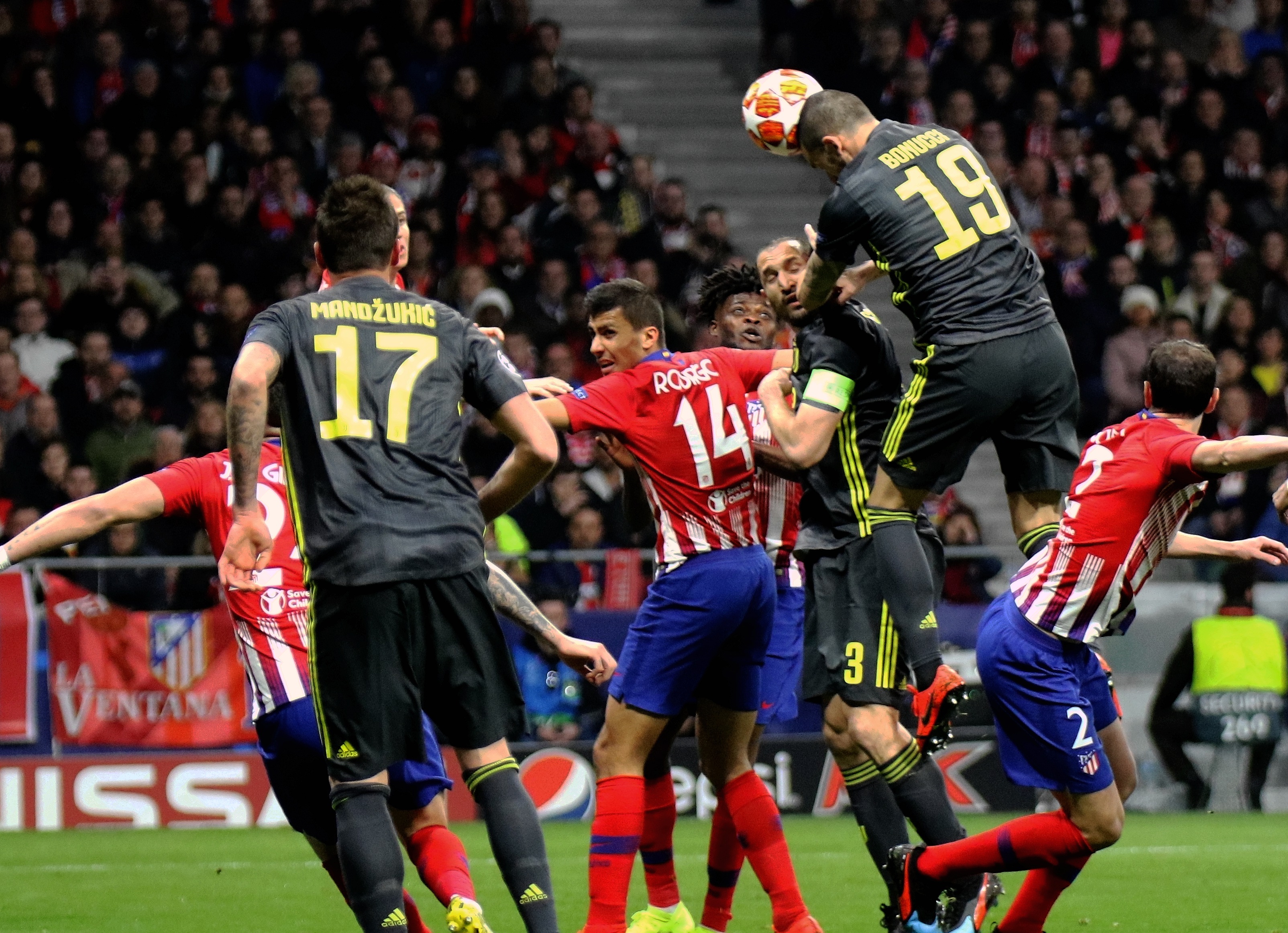 浮嶋敏：对手的阵型与我们预测不同，球员花了一些时间去适应（浮嶋敏：对手阵型出乎预期，球员花了一段时间适应）