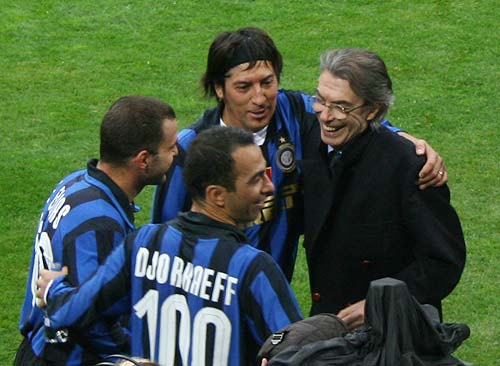 比肩阿德和埃托奥，劳塔罗本赛季出战的三场欧冠比赛均有进球（劳塔罗本季欧冠三战皆破门，追平阿德与埃托奥）